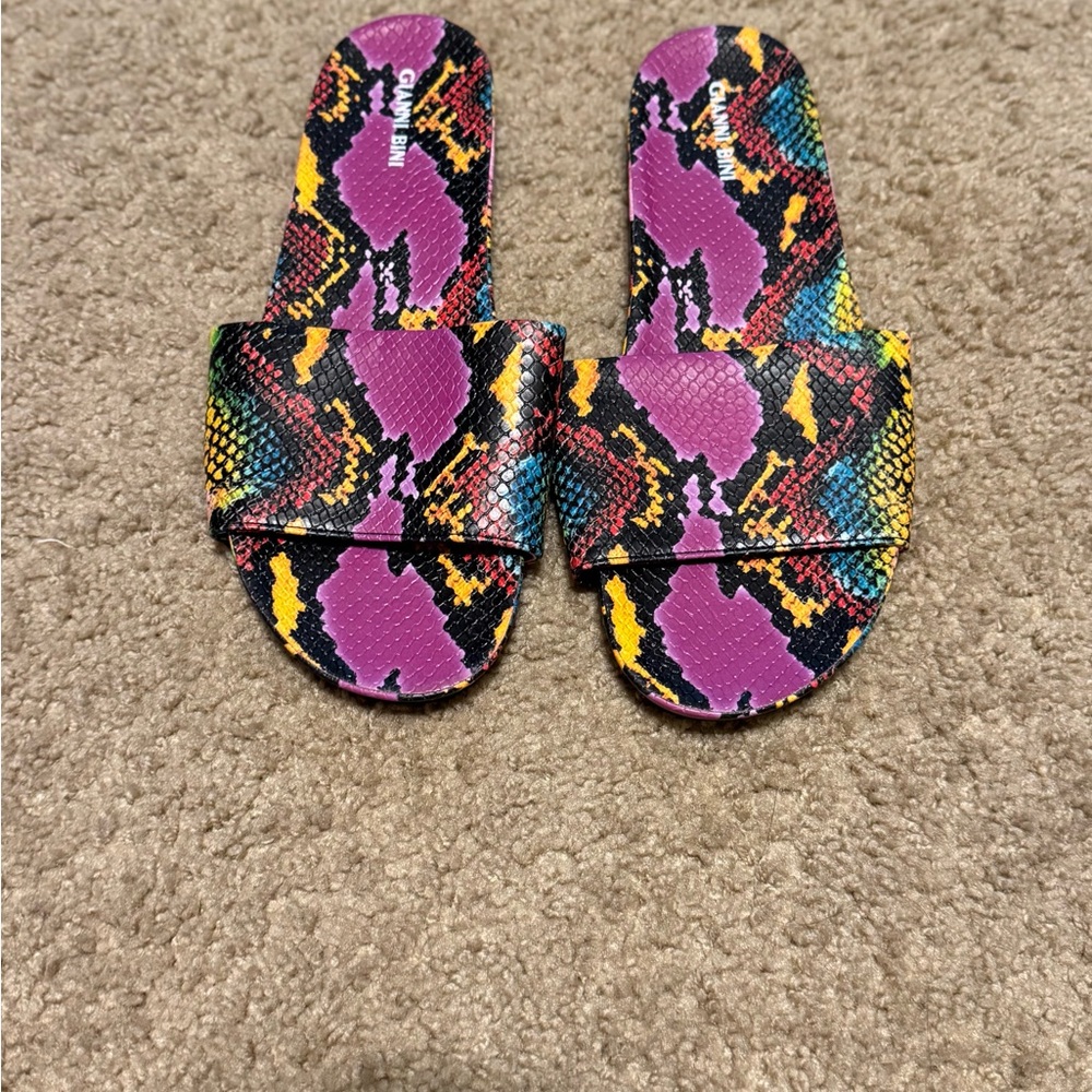 Gianni Bini Snake Skin Pool Slides - Picture 3 of 6